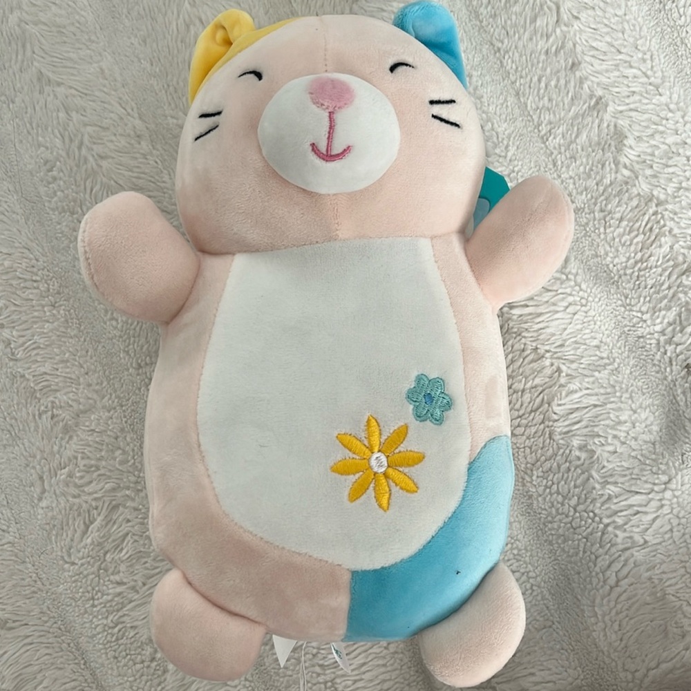 Hug me squishmallow